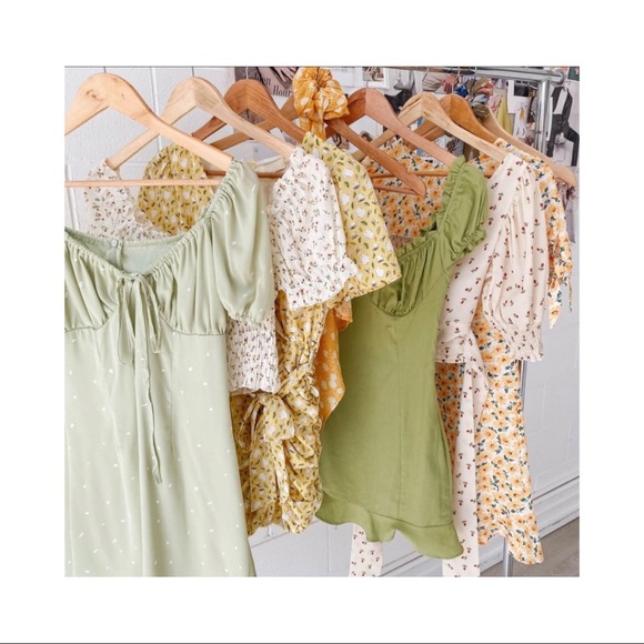 ⋒ ABOUT ME ⋒ - Picture 2 of 7